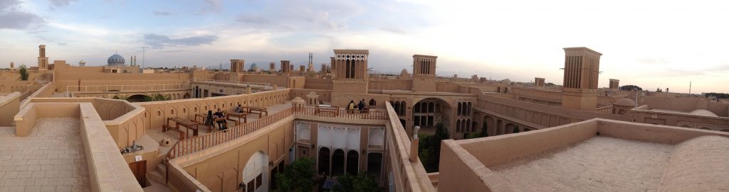 Atardecer en Yazd desde uno de sus tejados